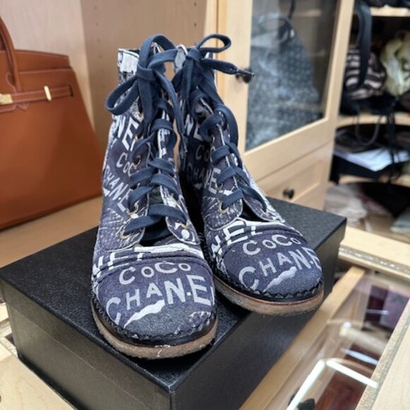 Chanel Distress look Interlocking CC Logo Combat Boots Women's Size 38 - Picture 2 of 5